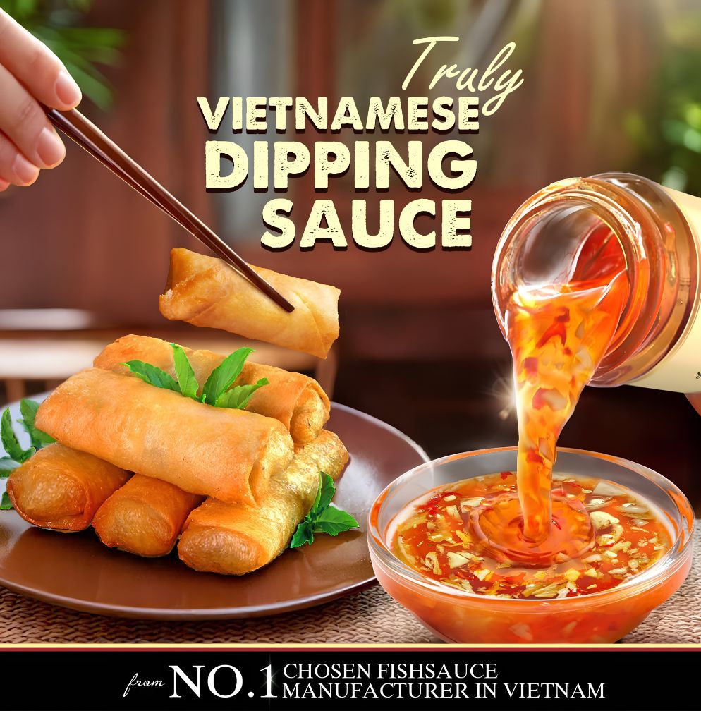 chin-su dipping fish sauce with spring roll
