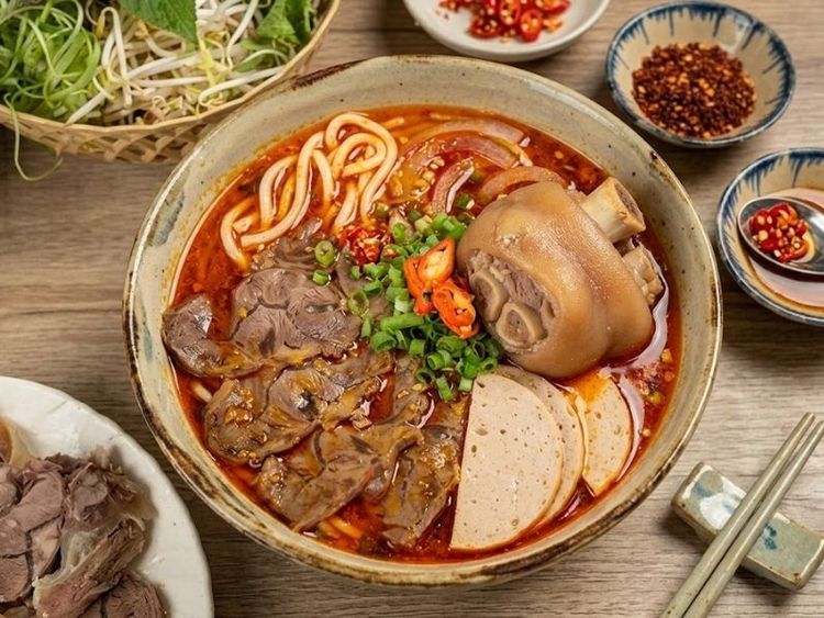 Vietnamese bun bo Hue recipe