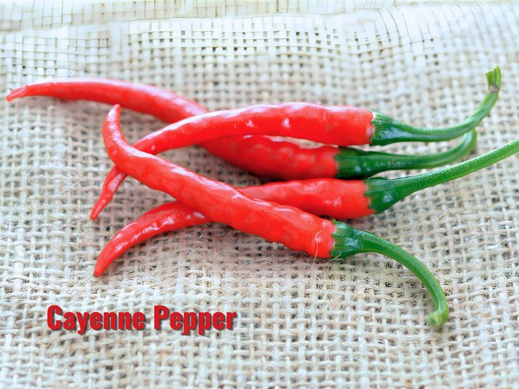 What Is A Cayenne Pepper? Heat and Uses Explained